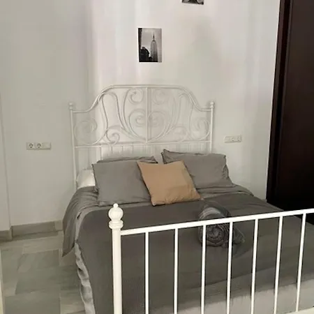 Holidays2malaga Jinetes Junto Casco Historico & Parking *