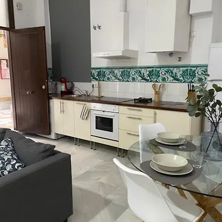 Holidays2malaga Jinetes Junto Casco Historico & Parking *